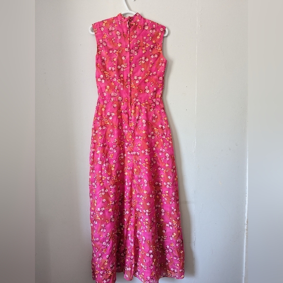 70s Windsor Dress - Picture 2 of 5